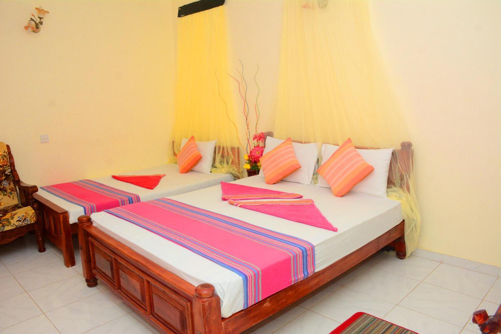 Hotel Tissa Rainbow Guest & Yala Tissamaharama Exterior foto